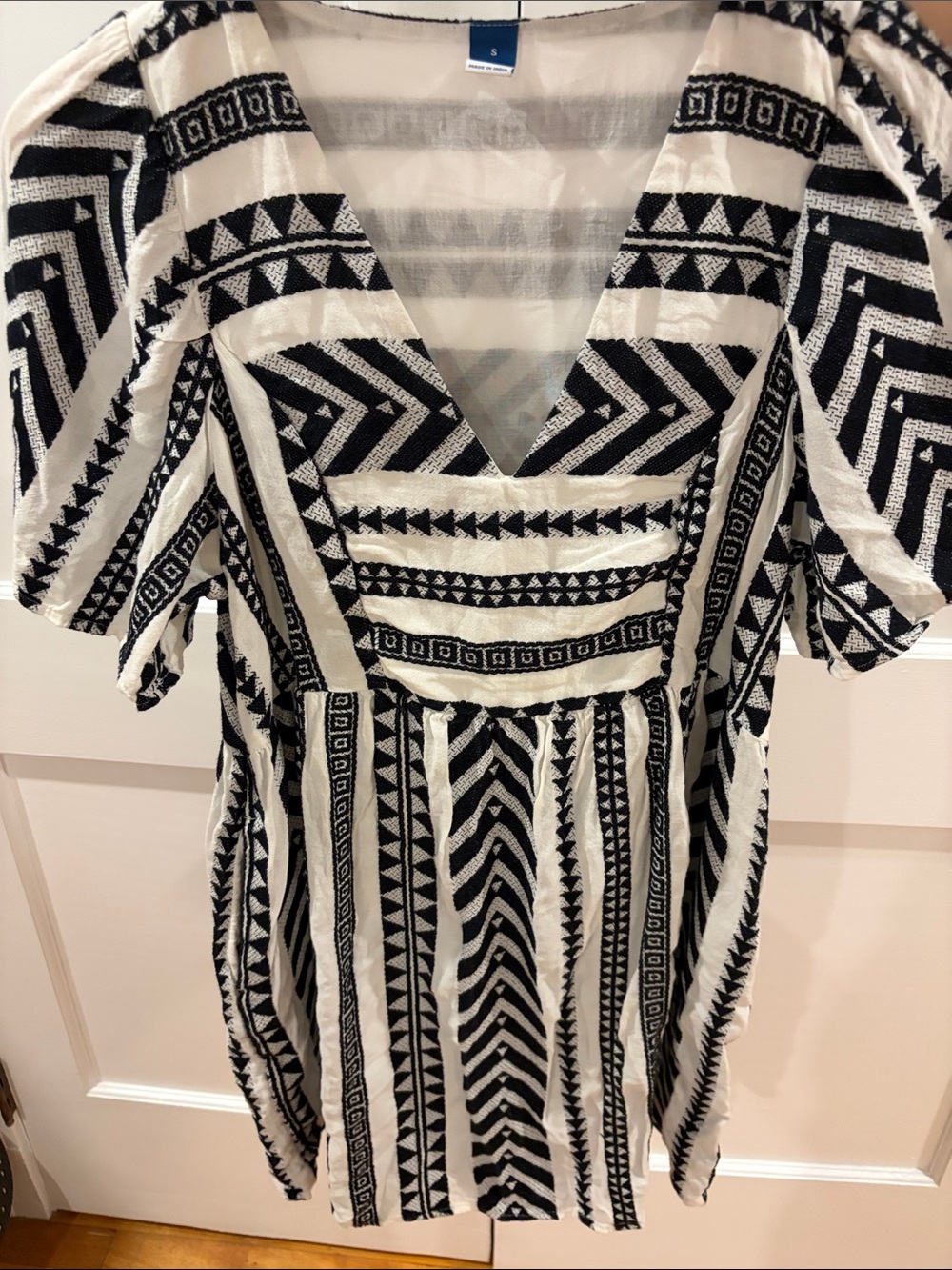 Old Navy Black and White Geometric Midi Dress
